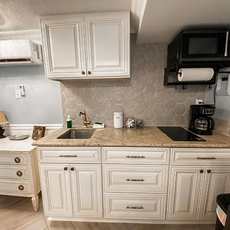 Park Place Inn And Cottages Сэнфорд Экстерьер фото