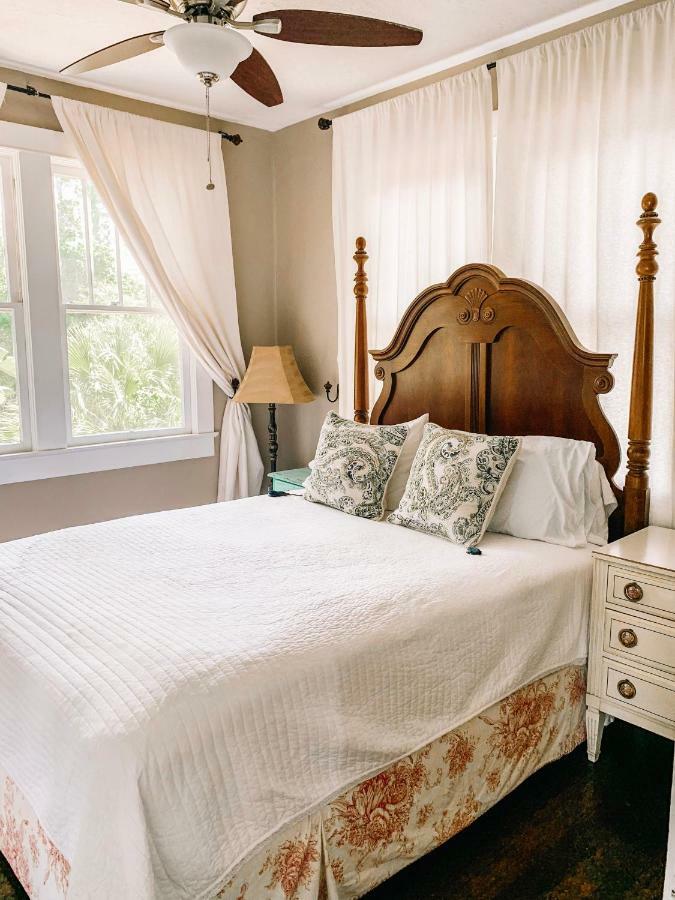 Park Place Inn And Cottages Сэнфорд Экстерьер фото